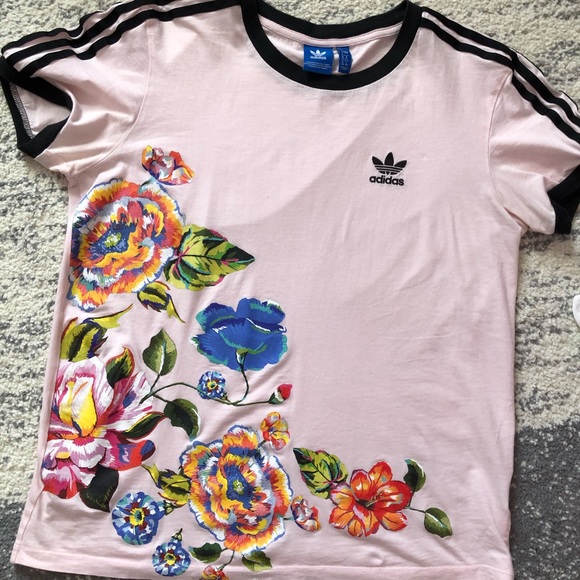adidas Tops - Adidas tee
